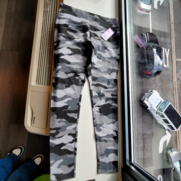wild fable Pants - Gray Color Camo Print Tights/Leggings